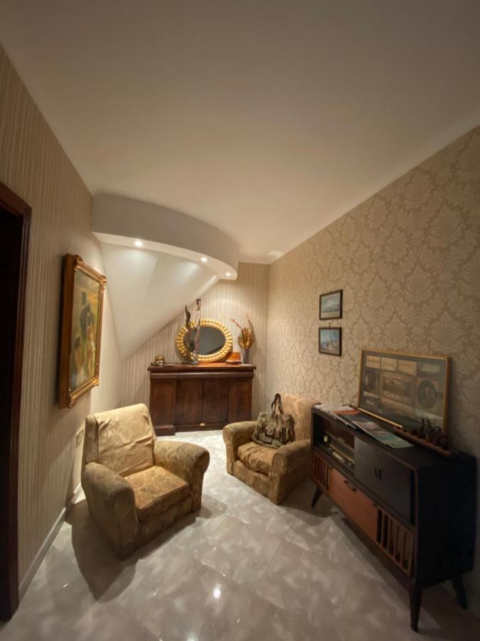 Casa Kamalei, Tra Plebiscito E Lungomare Apartment Naples Exterior photo